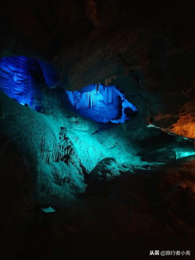 重庆旅游必去景点排名，重庆十佳旅游景点排行榜（重庆十个景点都值得一去）