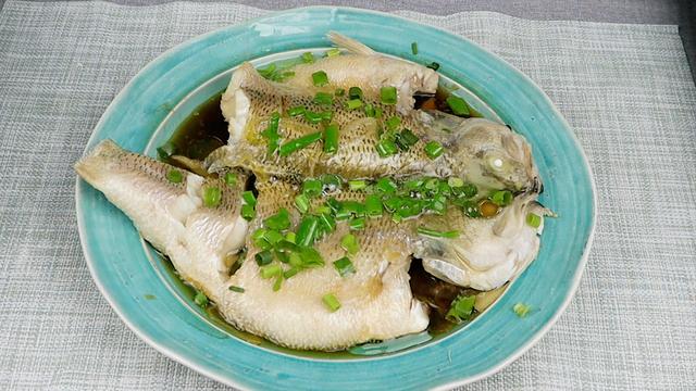 蒸鱼的方法怎么蒸，只需5分钟就能搞定的豆豉蒸鱼
