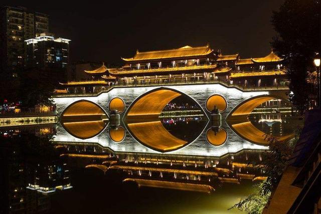 一个人旅游适合去哪里，适合一个人旅行的8大目的地（抓住这些机会一样有“铁饭碗”）