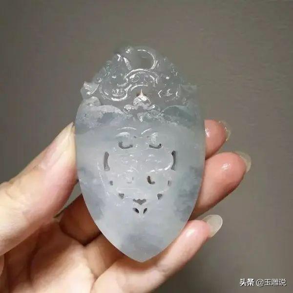 玉石雕刻加工费，翡翠雕刻加工费多少（价值才几百元的翡翠料子）