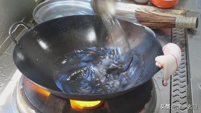 剁椒家常豆腐的做法，大厨分享“剁椒豆腐”的家常做法