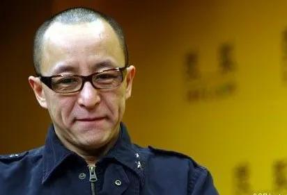 田震如今怎么样了，田震低调现身古城游玩