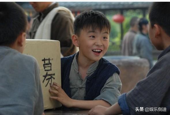 郑伟小时候的样子，长大后你知道有多高有多帅吗