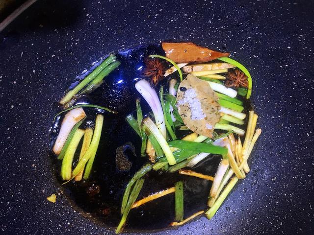 红烧鱼什么鱼好吃，红烧鱼要买什么鱼来做好吃一点（教你好吃的红烧鱼做法）