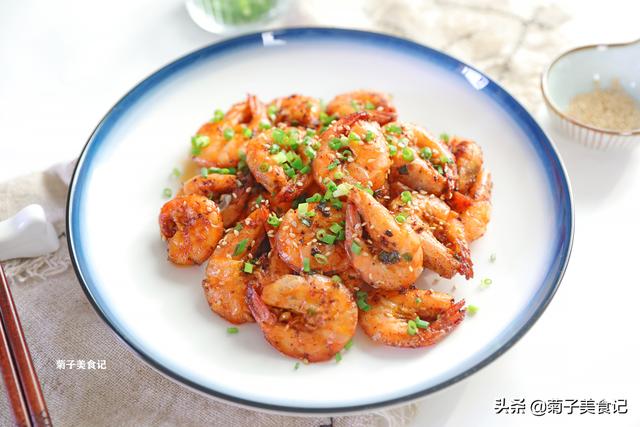 油焖大虾用什么虾，六种油焖大虾的做法（大虾怎能只煮或炸着吃）