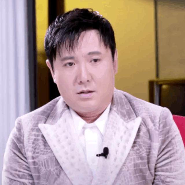 怎么能瘦成彭于晏的脸型，这分明是整容甩掉