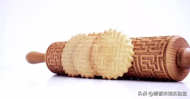擀面杖如何制作，有时候擀面杖也能做出艺术甜品