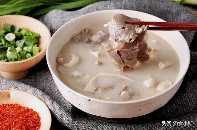 炖羊肉怎么炖比较好吃容易烂，炖羊肉牢记这3点用料