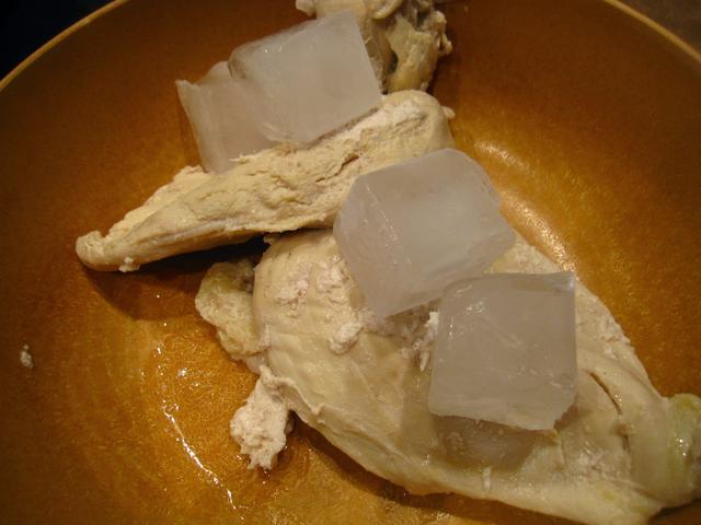 鸡丝凉面的做法，正宗鸡丝凉面的做法（用家常的调料就能做）