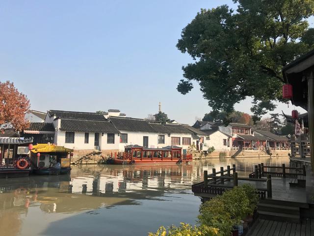 上海到乌镇一日游，从上海出发去杭州苏州乌镇3日游（西塘旅游行程怎样安排最舒服）