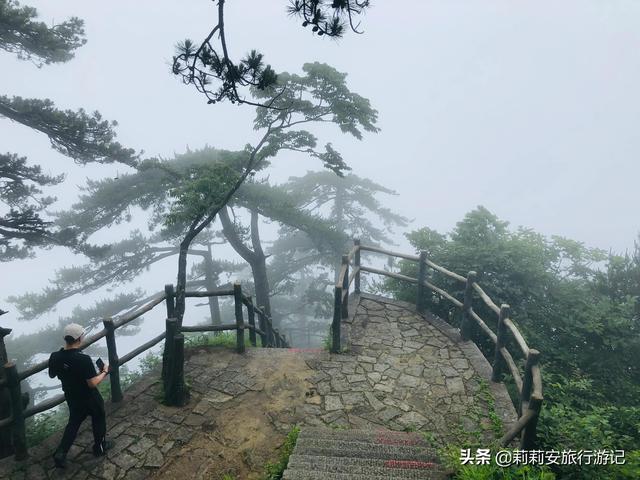 徒步南迦巴瓦峰最佳观景台，雾中徒步薄刀峰