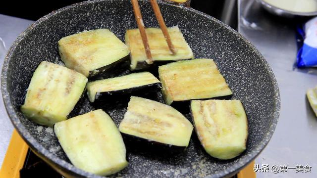 煎茄子的家常做法，煎茄子的做法简单又好吃