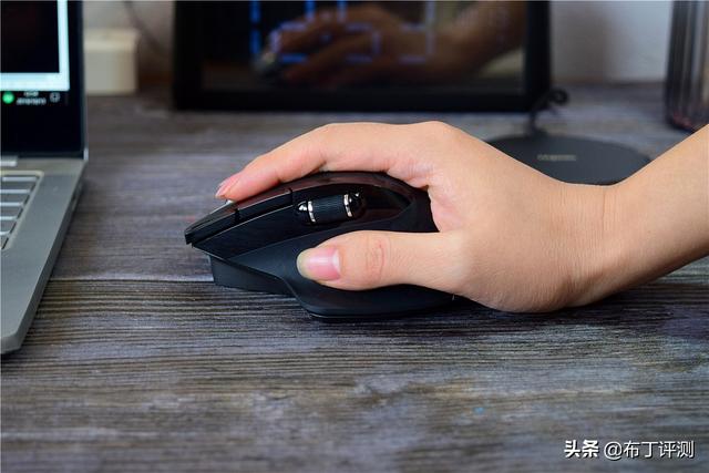 能连接蓝牙的无线鼠标，雷柏M650多模无线布丁鼠标评测