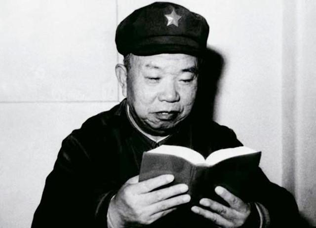 中国大将军衔名单，开国十大将领名单（十位大将都担任什么职务）