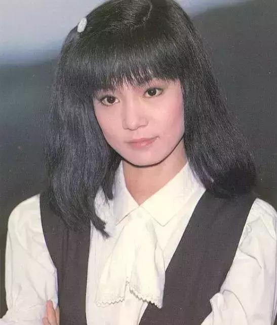 琼瑶的婚姻史，“爱情教母”琼瑶到了暮年