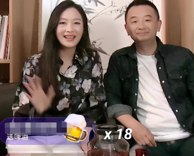 曲栅栅和黄海波，曲栅栅与黄海波近照（《狂飙》后程程曲栅栅首次哽咽提及丈夫黄海波）