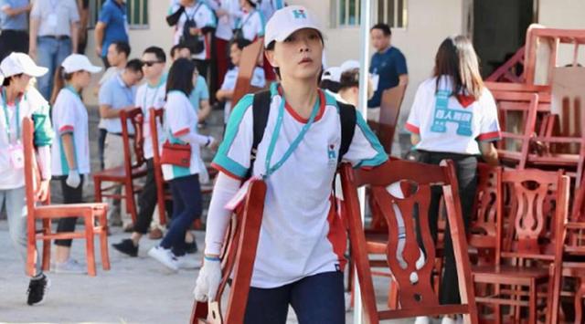 袁立做公益多年，為何至今仍被人質疑？從3方面分析原因所在 娛樂八卦吃瓜 第1张