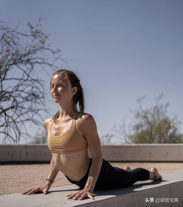 瑜伽初入门50岁，45岁到50岁瑜伽入门体式教学（适合阳康后居家练习）