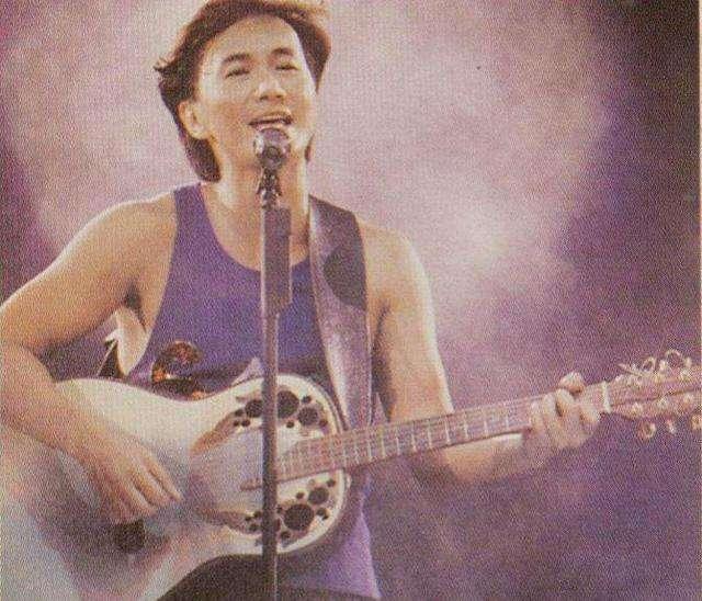 许冠杰支持张国荣还是谭咏麟，70岁许冠杰与68岁谭咏麟携手再办个唱