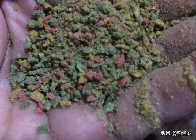 野钓什么鲤鱼饵好用，十款经典的鲤鱼饵