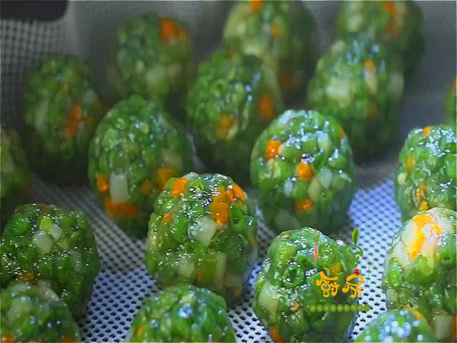 蔬菜丸子的做法，蔬菜丸子怎么做到外酥里嫩（蔬菜丸子这样做太好吃了）