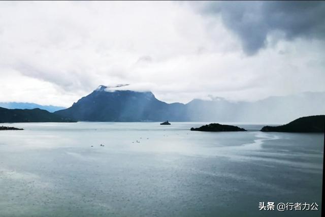 泸沽湖详细介绍，那些藏在春日里的诗意美景