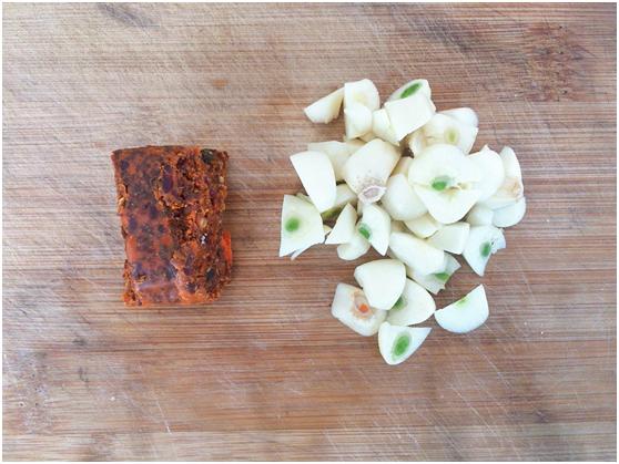 直接加麻酱就错了，麻辣拌麻酱调制方法