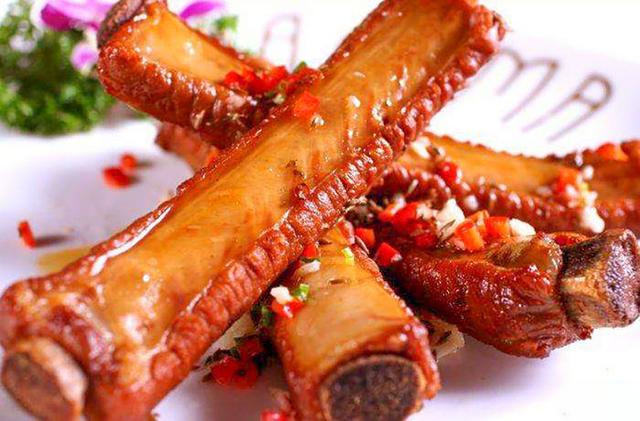 排骨焯水几分钟，怎样给排骨焯水（看大厨操作后才发现）