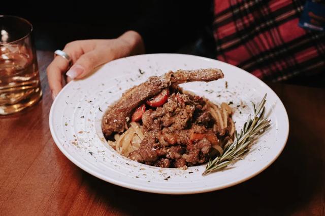 土溪镇特色餐饮有哪些品种，洛溪新开社区餐吧