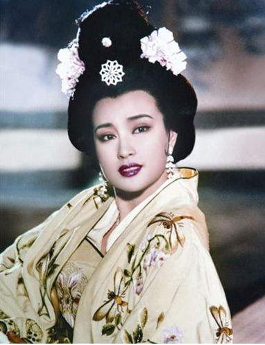 重庆有哪些明星，重庆老牌男明星有哪些（这5位女星个个貌美如花）