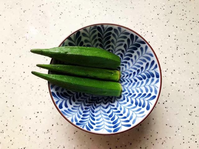 鸡胸肉蔬菜沙拉，蔬菜沙拉鸡胸肉怎么做（#夏日开胃餐#鸡胸肉蔬菜沙拉）