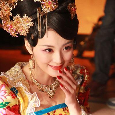 兰陵王26集郑儿被猎人高纬知道吗，郑儿被两位猎人弄脏了身子