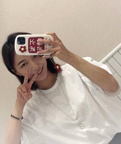 王珞丹惊艳的照，可惜了从一线女星