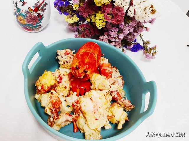 大龙虾蒸多长时间，清蒸波士顿大龙虾蒸多少分钟（小伙1500元买了只龙虾）