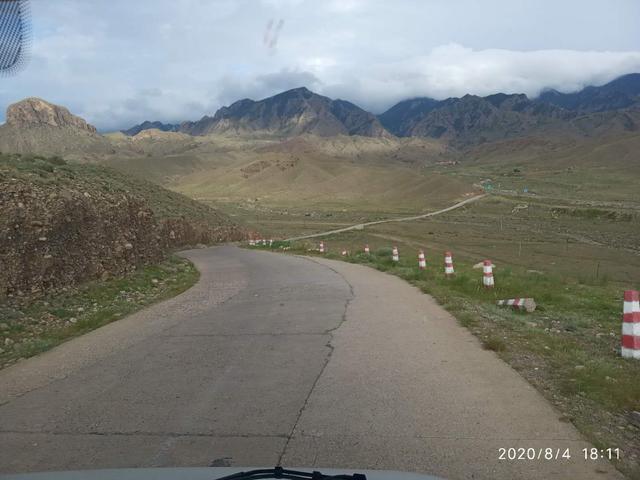 房车旅行去极地，奔驰乌尼莫克越野房车极地挑战无惧任何地形