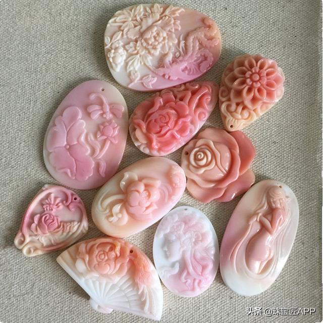 女王贝是什么宝石，贝壳首饰的颜色（珠宝首饰、钟表类目管理规则丨鸿石）