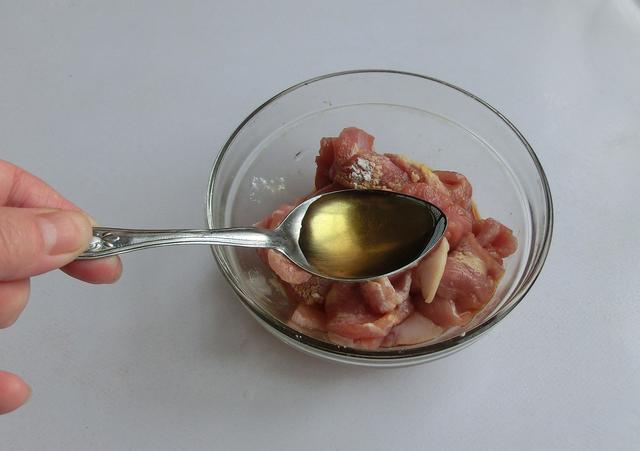 小炒肉怎么炒好吃又嫩，小炒肉怎样炒又嫩又好吃家常