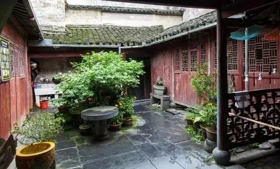 关于芦山的介绍，大话芦山话让你回味无穷