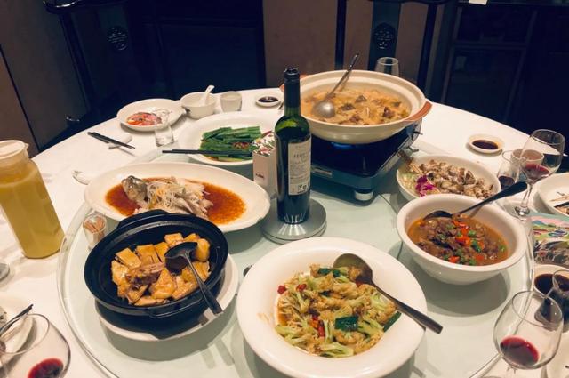 蜂腰蜜臀+小鳥臂，江西女私教曲線身材讓人羨慕，纖細手臂有訣竅 健身減肥達人 第4张