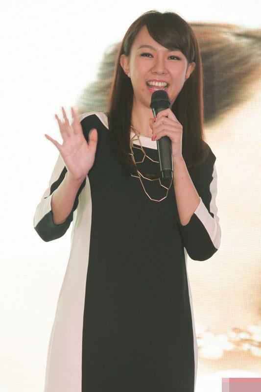 39岁卓依婷近况曝光，5岁出道17岁退出歌坛