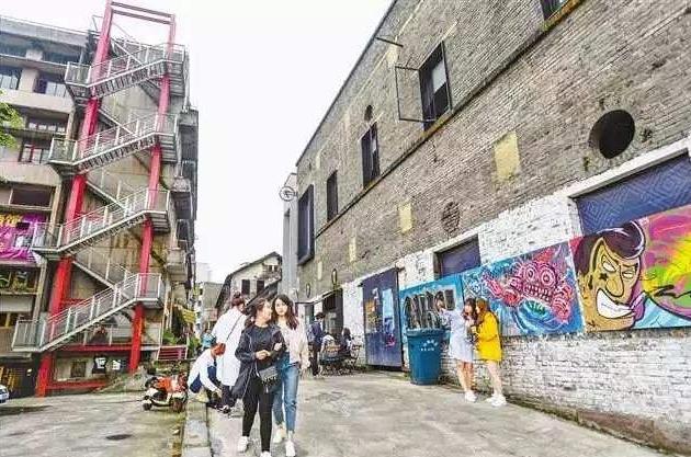 重庆旅游必去十大景点，重庆必去的十大景点推荐（重庆主城十大网红打卡景点）