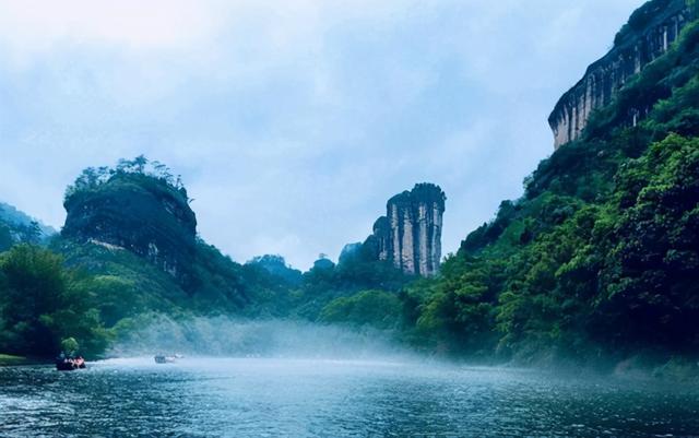 我国的名山有哪些，我国著名的大山都有哪些（震撼人心的中国10大名山）