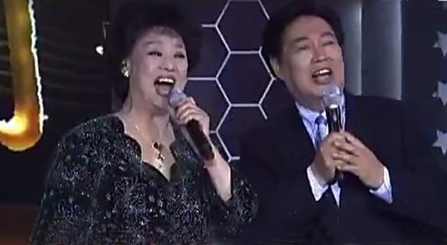 女歌唱家邓玉华简历，歌唱家邓玉华怀念天堂里的老伴