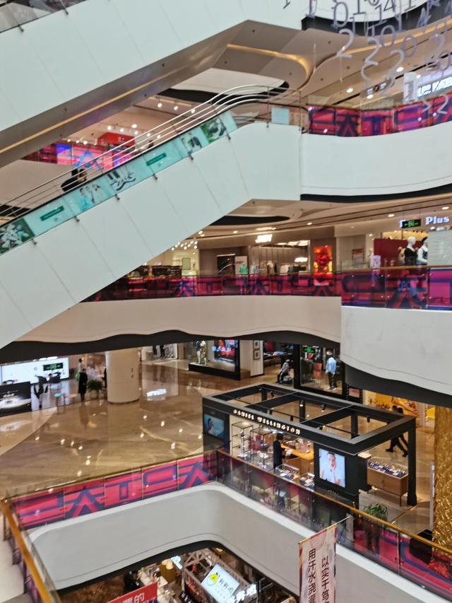 王府井在哪个区，洛阳王府井百货在哪个区（Zara在王府井开了亚洲最大门店）