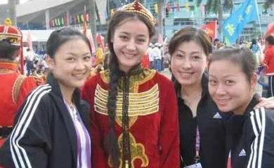 迪丽热巴今年几岁，迪丽热巴5岁到28岁的颜值变化（28岁的热巴暴露老态）