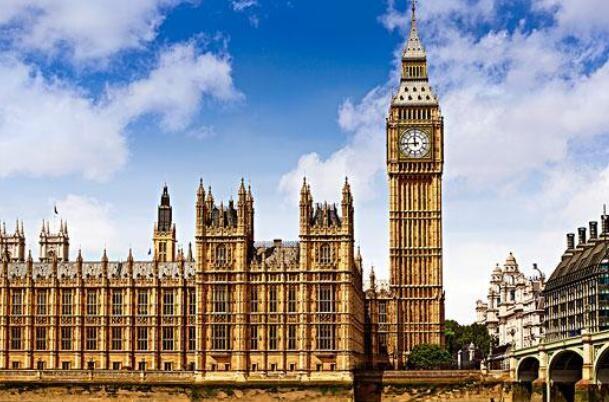 全国最高的钟楼，是中国现存形制最大、保存最完整的一座