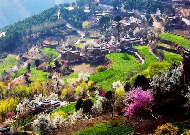 6月份适合旅游的古镇，4月最适合去的24个古镇