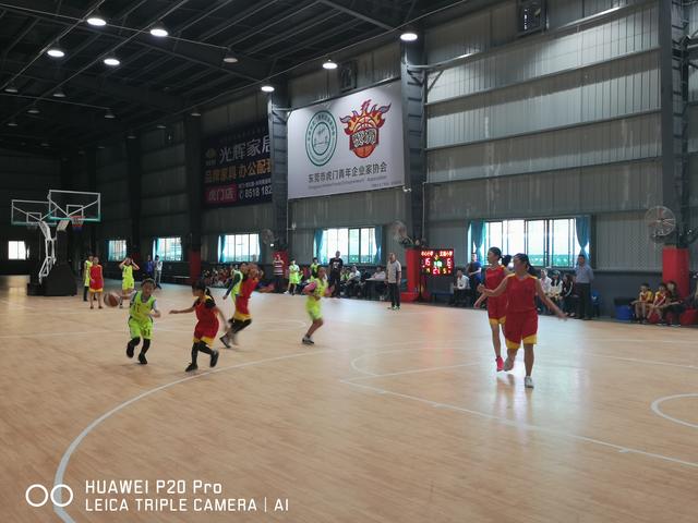 能打篮球的房间推荐，289m²现代轻奢风/地下室打造一个篮球空间/杭州别墅设计