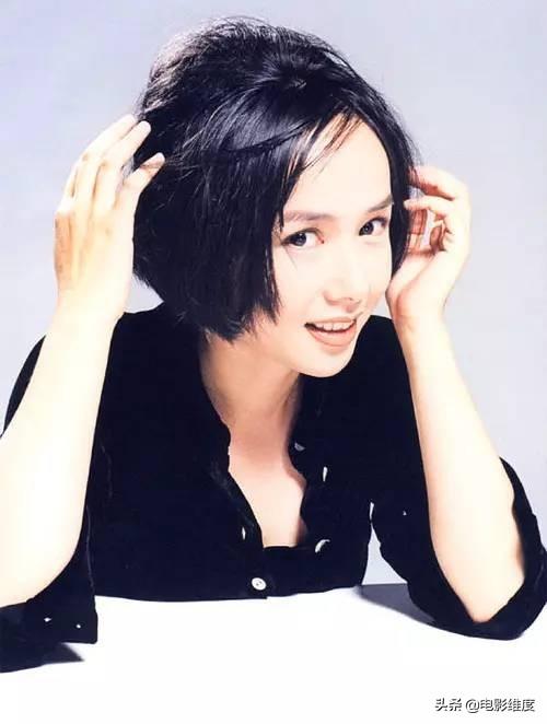 蒋雯丽年轻时的颜值，出道后惊艳了30年
