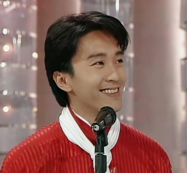 周星驰经典帅气哭泣头像，喜欢星爷的可以收藏